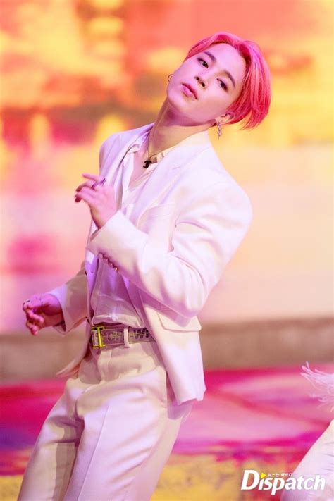 JIMIN 💜 Dispatch Boy With Luv MV Shoot Behind The Scenes | Fotos de jimin, Jimin de bts, Piropos ...