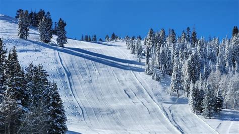 This Western State's Accessible Ski Resort Is Perfect For Beginners