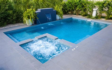 The Absolute - Built-in Spa, Splash Deck - Leisure Pools New Zealand