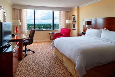 New Orleans Metairie Hotel | near French Quarter, Pontchartrain and ...