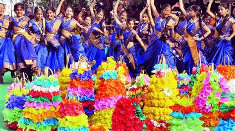 'Bathukamma' festival of flowers begins in Warangal | 'Bathukamma' festival of flowers begins in ...