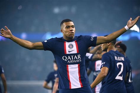 Imágenes y galería de fotos: Mbappé, Neymar y Messi conducen al PSG al ...