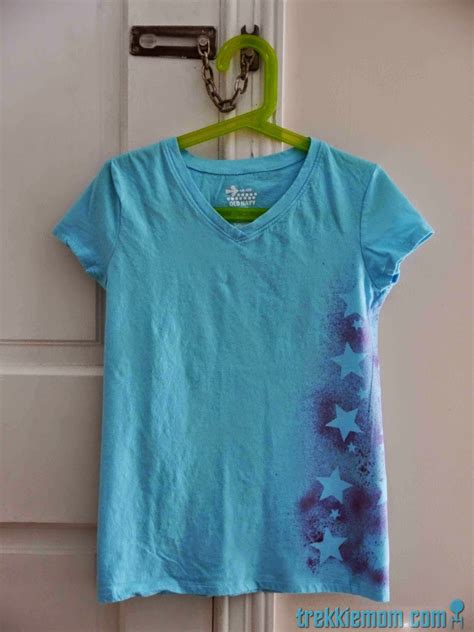 Trekkie Mom: Easy Fabric Paint T-shirt