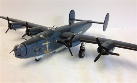 1/72 Minicraft PB4Y-1 Liberator by Victor De Jesus