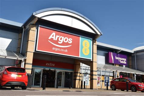 Argos news: Popular retailer deals Christmas shoppers major blow as payment option axed