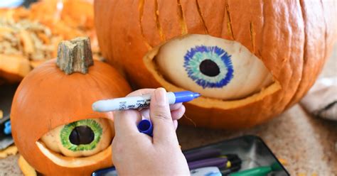 DIY Eyeball Pumpkin - Cool & Spooky Pumpkin Carving Idea | Hip2Save