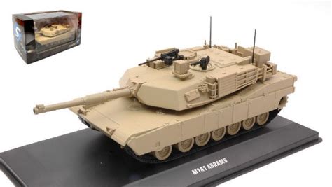 BALOCCO Ingrosso Modellismo Online . M1A1 ABRAMS DESERT CAMO 1:48