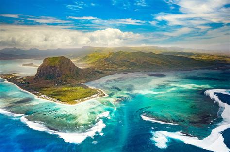 Hiking Le Morne Brabant in Mauritius: a guide | Atlas & Boots