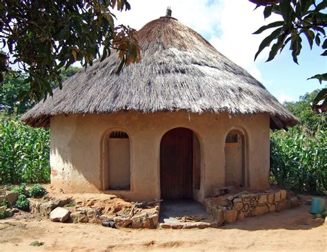 Nice roundhouse design, Zimbabwe. | Round house, Village house design ...