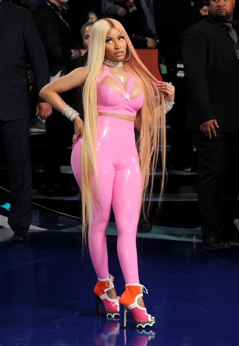 Pretty in Pink Nicki | Nicki Minaj Halloween Costume Ideas | POPSUGAR ...