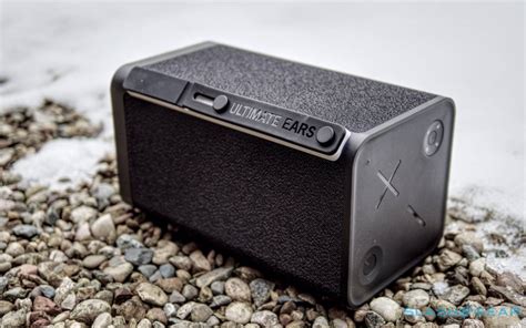 Ultimate Ears HYPERBOOM cranks the bass in a clever Bluetooth speaker ...