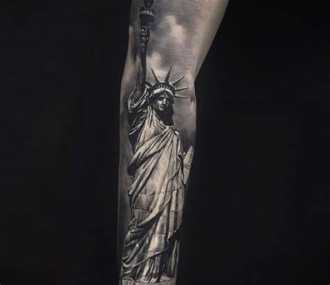 Statue of Liberty tattoo by Alexey Moroz | Photo 31859