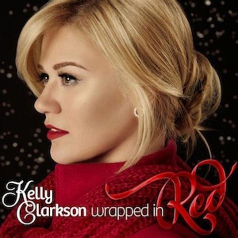 Kelly Clarkson Officially Announces First Christmas Album