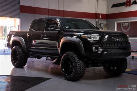 Toyota Tacoma Lifted Black / Toyota Tacoma Lift Kits Extremeterrain ...