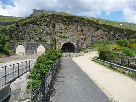 The Woodhead tunnel portals © Humphrey Bolton cc-by-sa/2.0 :: Geograph ...