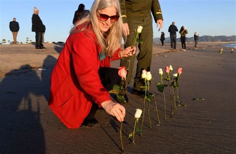 Scenes from Alaska Airlines Flight 261 memorial in Port Hueneme