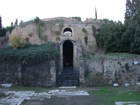 The Mausoleum of Augustus: Propaganda, Deification