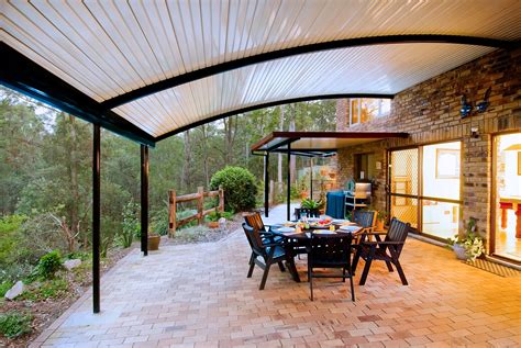 Patio with curved roofs - Stratco Outback Curved Roof Patio