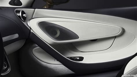 2020 McLaren GT - Interior, Detail | Caricos