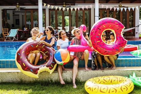 40 Epic End of Summer Party Ideas - The Bash