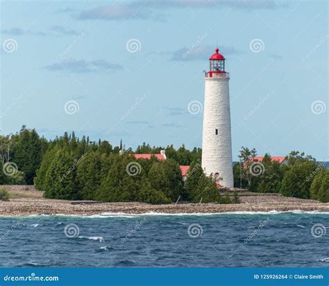 Cove Island Lighthouse Tobermory, Bruce Peninsula Landscape Stock Photo ...