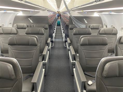 Review: American Airlines A321neo First Class (TPA-LAX) - One Mile at a Time | Hiswai