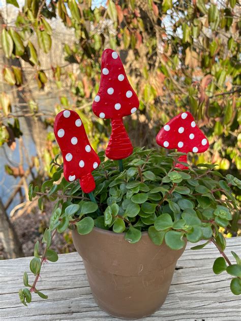 Set of 3 Red Mushroom Plant Stakes,Fairy Garden Mushrooms Decorative Plant Stake,Potted plants ...