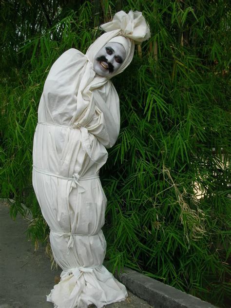 √ 5 Gambar Pocong yang Menakutkan dan Menyeramkan