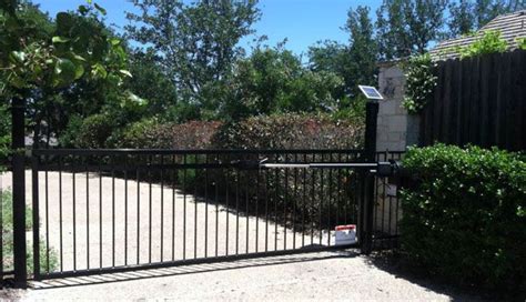 automatic driveway gate with solar operator | Automatic gate, Entry gates, Automatic gates driveways