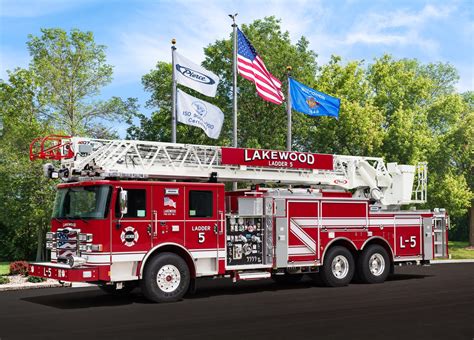 Pierce Fire Truck - Enforcer 107' Ascendant Tandem Axle Aerial Ladder ...