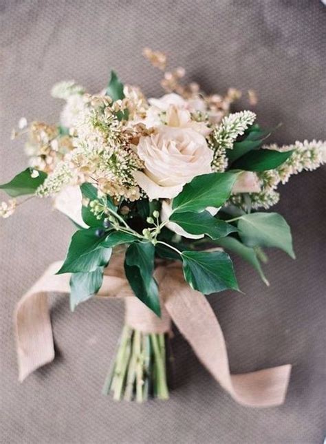 Round or nosegay bouquet? - Wedding fashion - Forum Weddingwire.ca