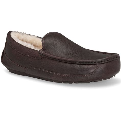 UGG Ascot Slippers (Men's) | Peter Glenn