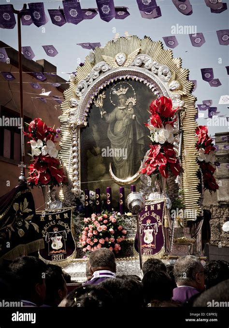 El Señor de los Milagros catholic procession Lima Peru Stock Photo - Alamy