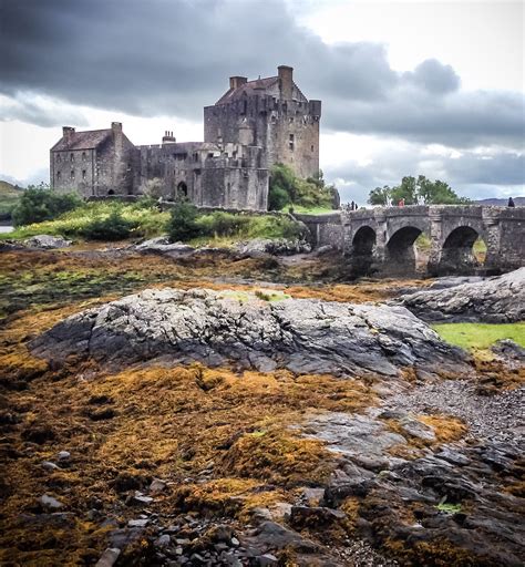 Pic of the Day: Eilean Donan Castle — The Cat & The Peacock ...