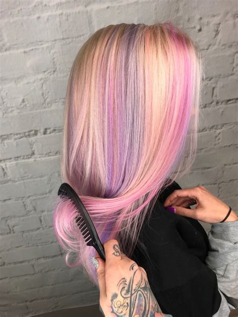 Pink Cloud Hair Is Spring's Dreamiest Pastel Hair-Color Trend | Allure