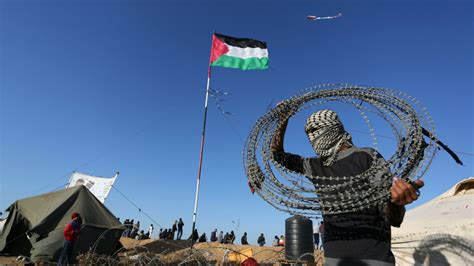 UN warns Gaza 'about to explode' as protests continue