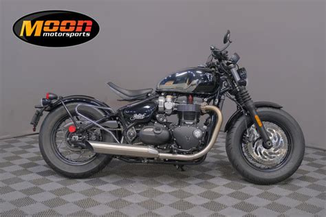 2023 Triumph Bonneville Bobber Chrome Edition Chrome / Jet Black | Moon Motorsports