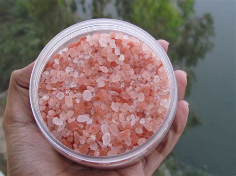 Himalayan Pink Salt Rejuvenating Bath Salts | Makeupholic World