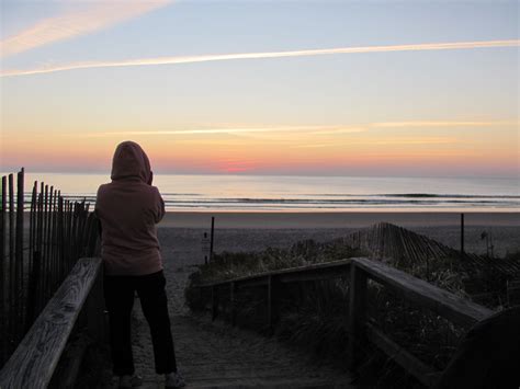 Sunrise on the Beach in Maine in November – TRAVELING NEAR & FAR