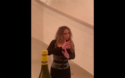 Superstar Mariah Carey hilariously attempts the bottle cap challenge : r/bottlecapchallenge