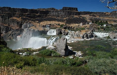 Snake river falls