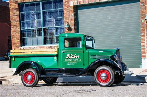 1930 Reo Speedwagon Pickup | Old trucks, Work truck, Vintage trucks