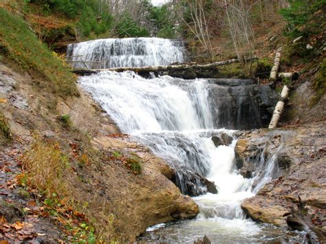 Pictured Rocks National Lakeshore : Climbing, Hiking & Mountaineering ...