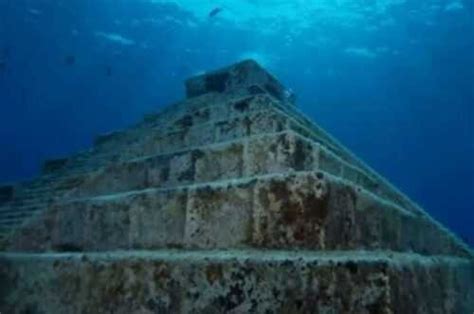 Yonaguni Monument Japan : Yonaguni Monument Japan Assignment Point - The rock formation was ...