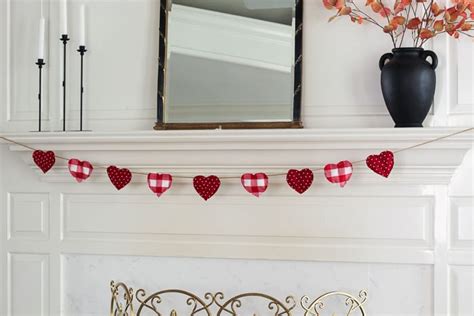 DIY No-Sew Valentine Heart Garland - Savvy Apron