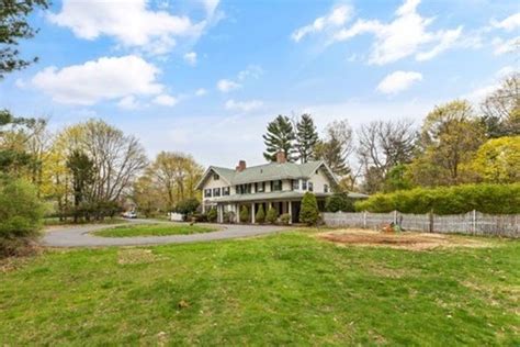 Westwood, MA Real Estate - Westwood Homes for Sale | realtor.com®