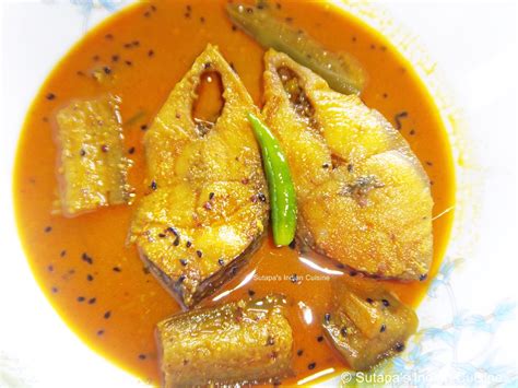 Ilish Macher Begun Jhol/ Hilsha/ Shad Curry With Eggplant