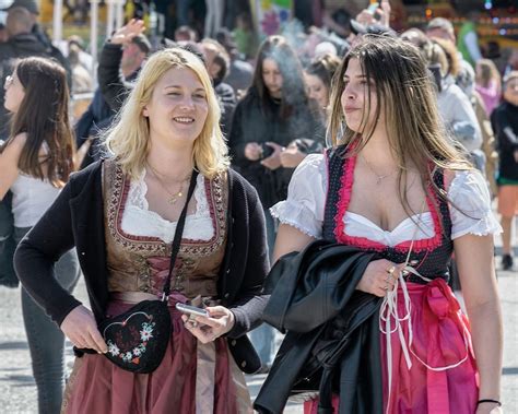 what is a Dirndl: A Stylish Choice for Oktoberfest | Bayerische Alpen