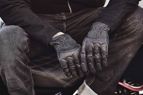 6 Best Motorcycle Gloves of 2021 | HICONSUMPTION