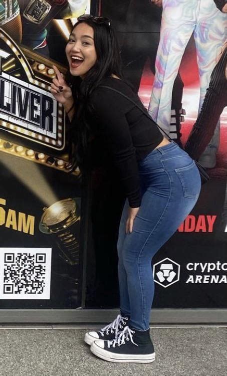 Roxanne Perez in jeans : r/LadiesOfWrestling